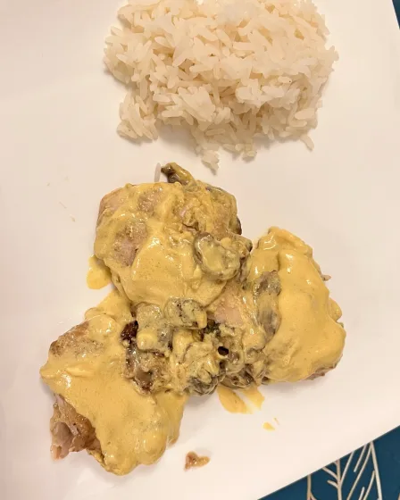 Poulet sauce moutarde à la crème et au cidre (recette gourmande)