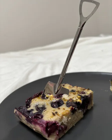 Clafoutis banane, mûres et myrtilles