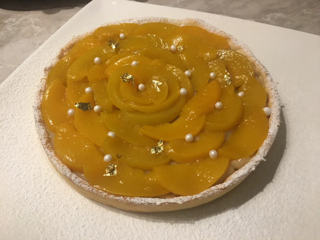 Rosace à la pêche et crème pâtissière
