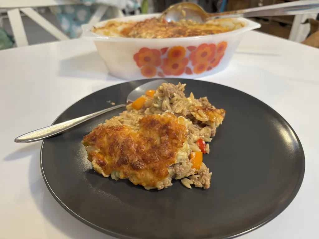 Gratin de pâtes grecques au haché et légumes (recette facile et familiale)