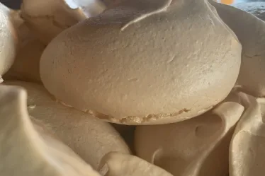 Meringues maison croustillantes et moelleuses (recette facile)