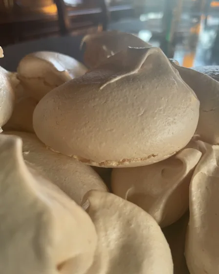 Meringues maison croustillantes et moelleuses (recette facile)