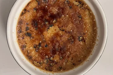 Crème brûlée au sucre de coco (dessert gourmand et léger)