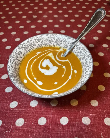 Soupe butternut, patate douce et lait de coco